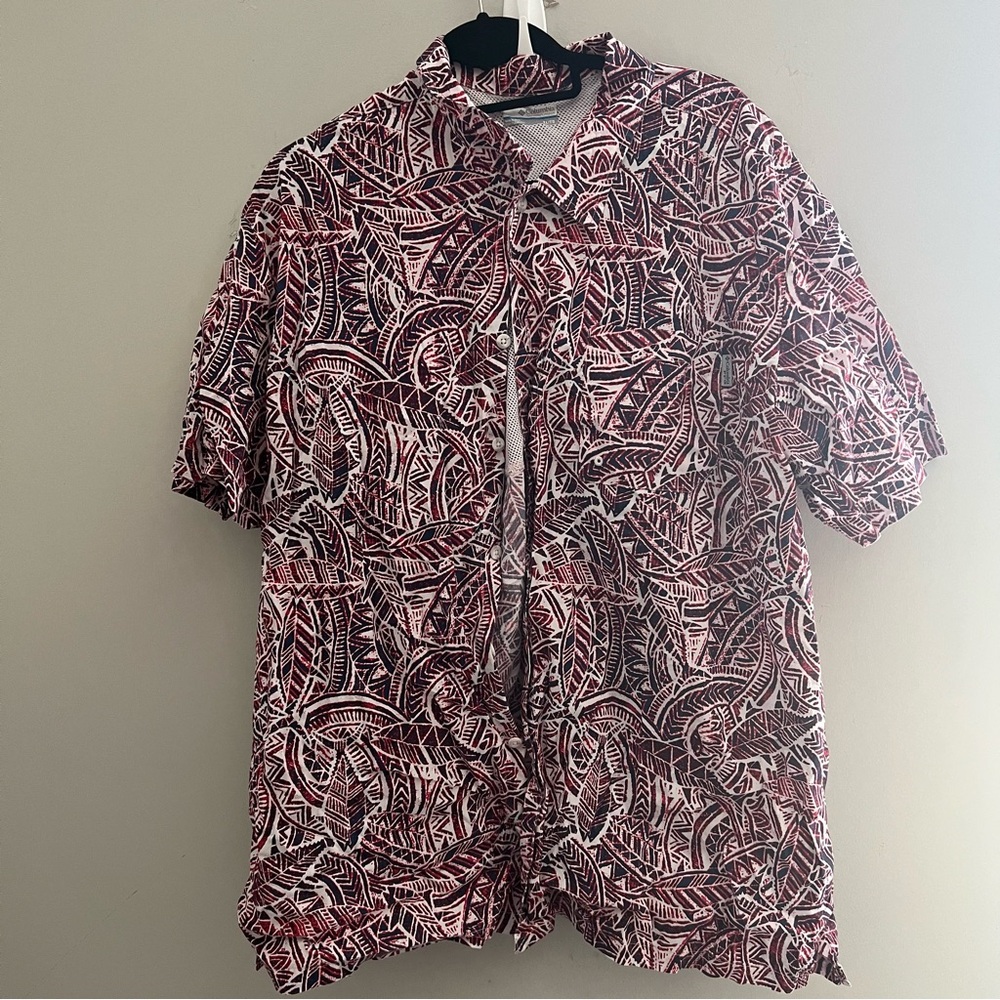 Columbia Red and Black Patterned Short Sleeve Shirt